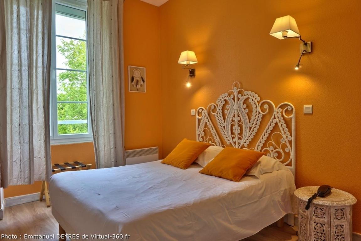 Queen Serenity Hotel Redon Esterno foto