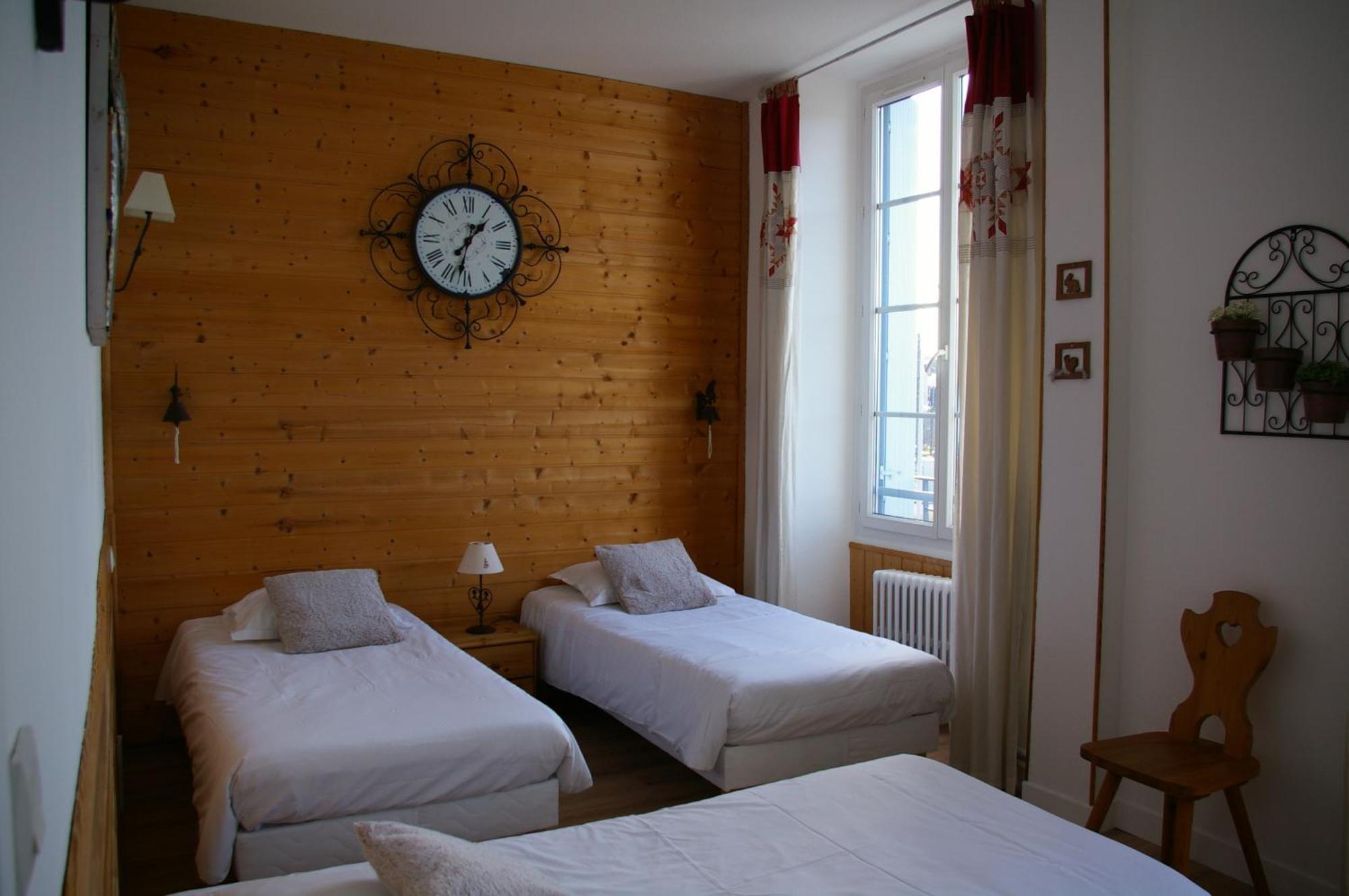 Queen Serenity Hotel Redon Esterno foto
